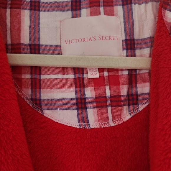 VICTORIA'S SECRET ~ Hooded PLUSH Fluffy Robe ~ Size M ~ HOLIDAY Red ~ COZY - Picture 2 of 5
